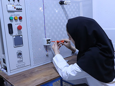 هنرستان برق و الکترونیک